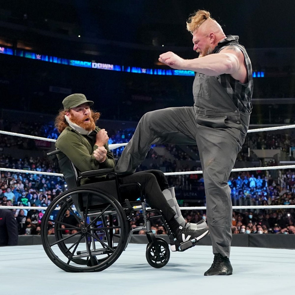 ブロック・レスナーが車椅子のサミ・ゼインを非情のF5葬【WWE】 | TOKYO HEADLINE