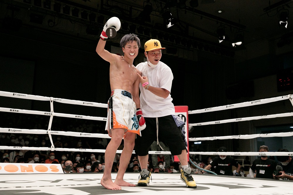 プロ初のKO勝ちの那須川龍心が「これからもっと強くなります」と決意の ...